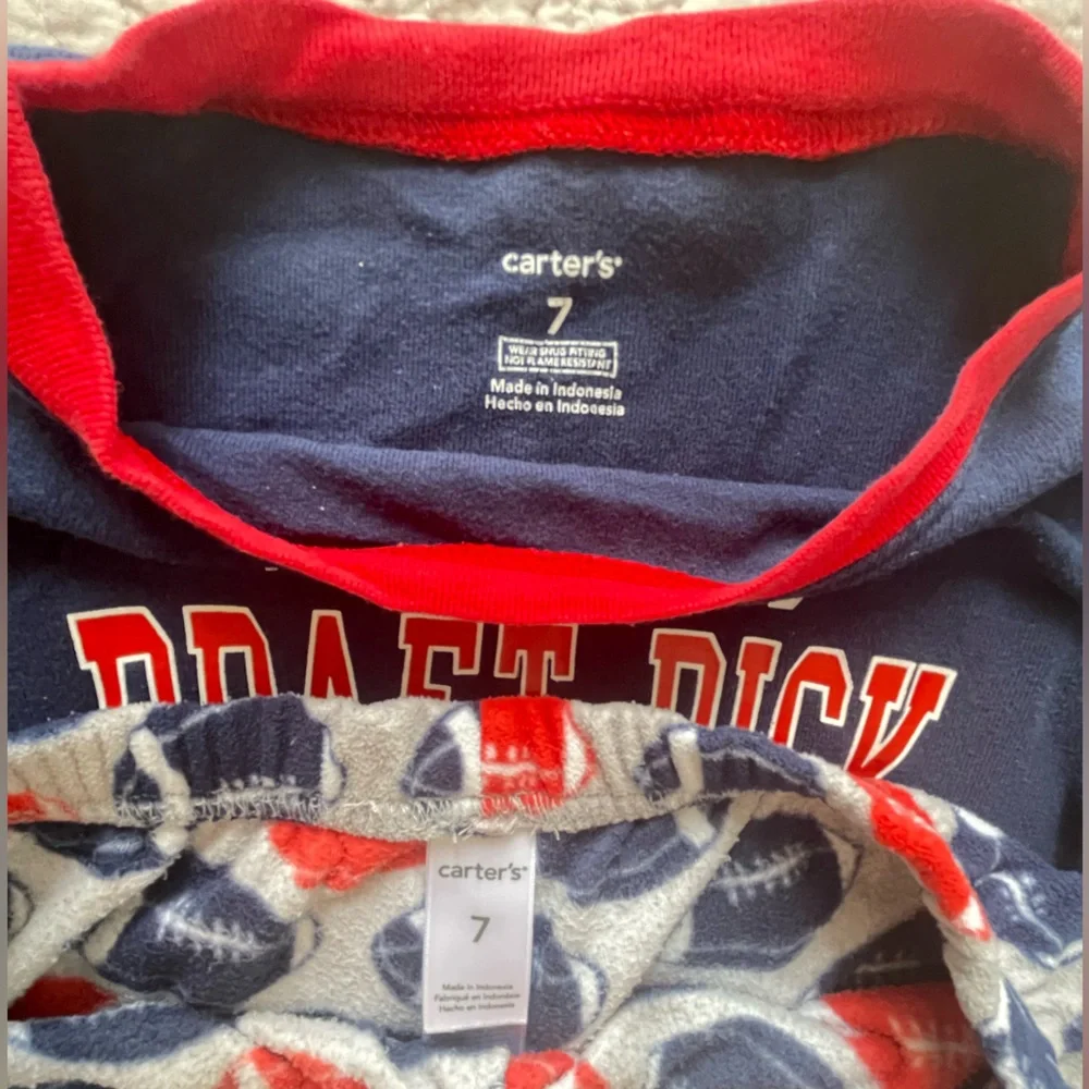 Carter’s Pajama Set - Picture 4 of 4